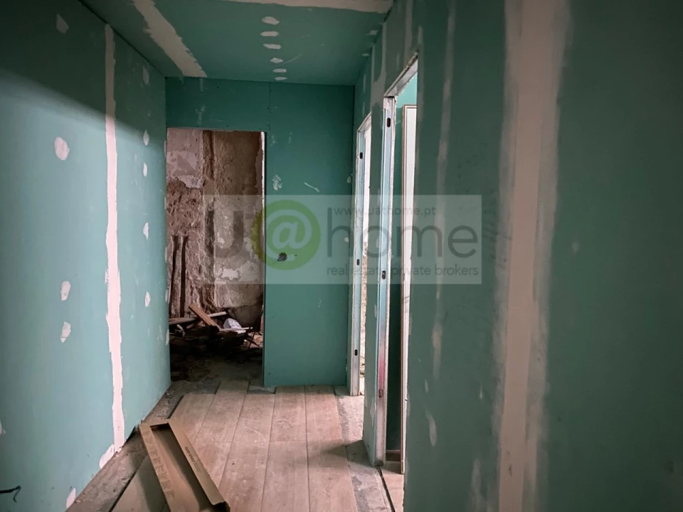 Apartamento T4 para Venda em Campolide Foto 19