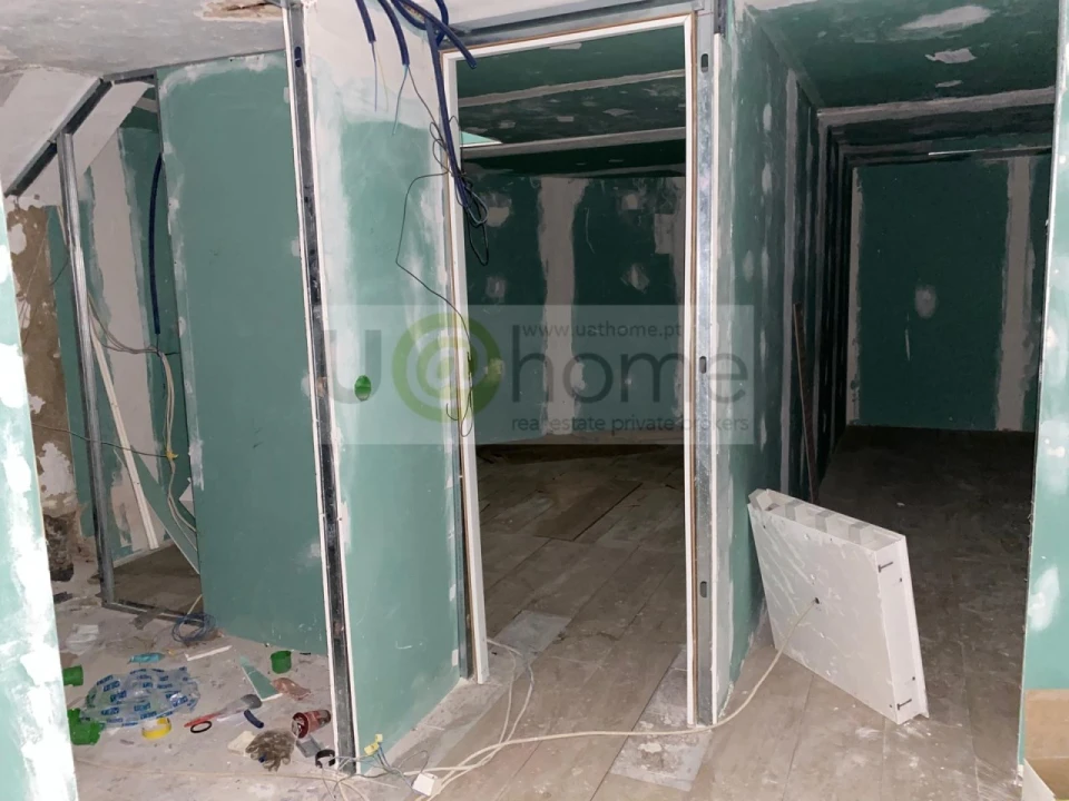 Apartamento T4 para Venda em Campolide Foto 20