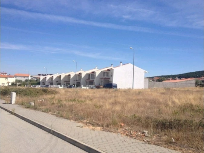 Terreno para Venda em Figueira de Castelo Rodrigo Foto 1