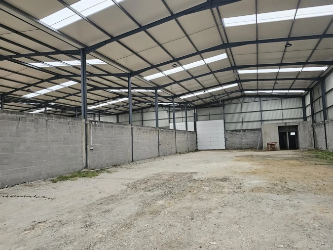 Armazém para Venda em Palhaça Foto 11