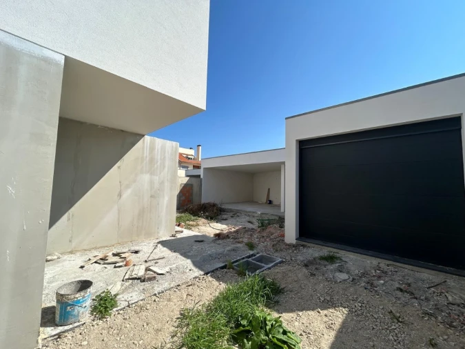 Moradia T4 para Venda em Santa Joana Foto 38