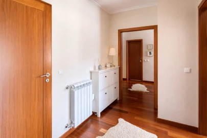 Apartamento T3 para Venda em Glória e Vera Cruz