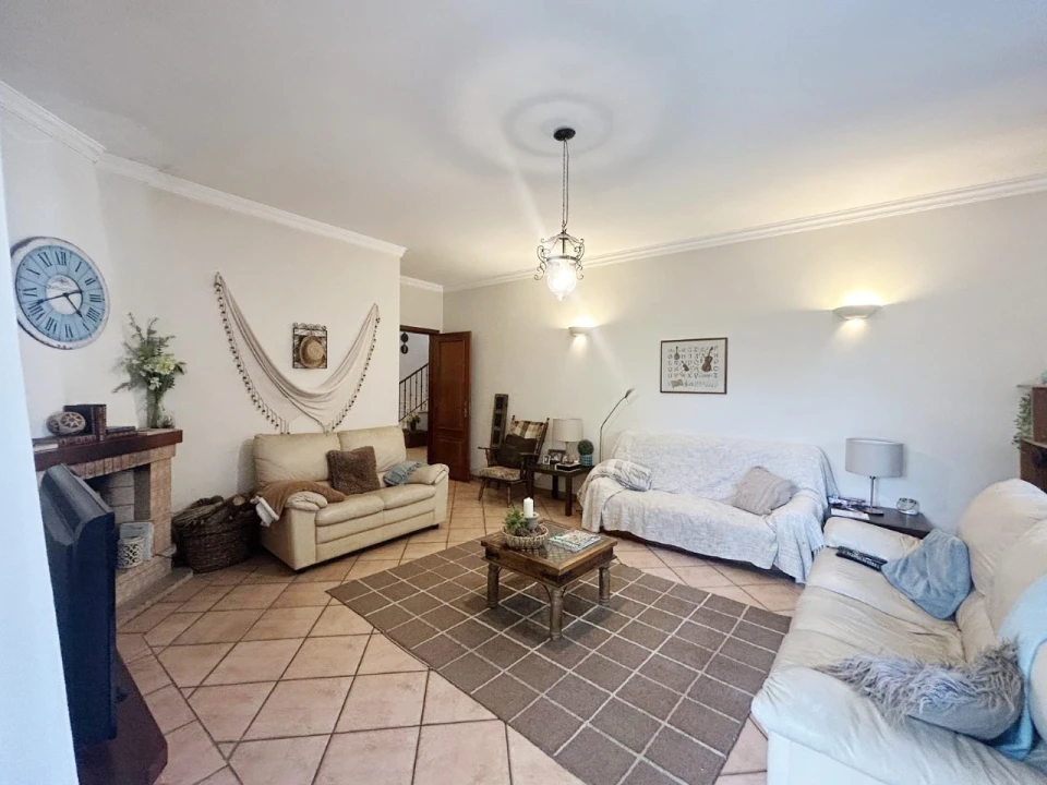 Moradia T4 para Venda em Oiã Foto 16