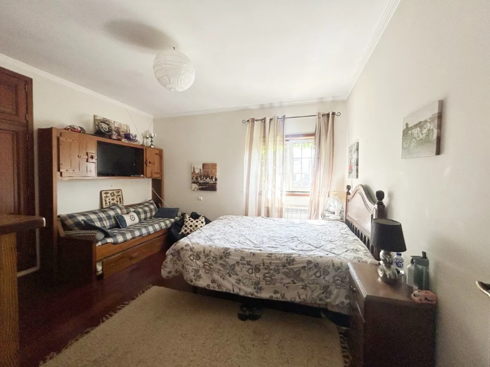 Moradia T4 para Venda em Oiã Foto 39