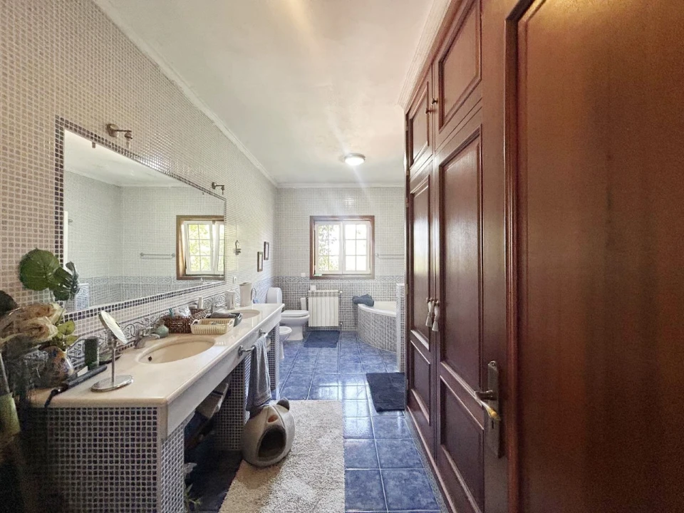 Moradia T4 para Venda em Oiã Foto 41