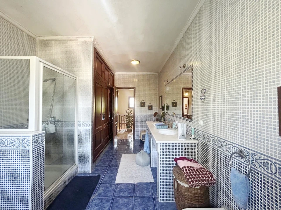 Moradia T4 para Venda em Oiã Foto 44