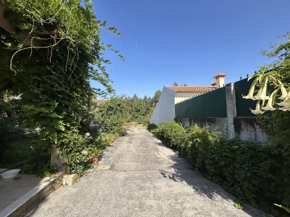 Moradia T4 para Venda em Oiã Foto 61