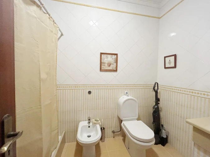 Moradia T4 para Venda em Oiã Foto 27