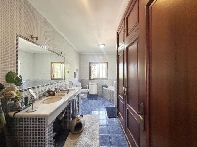 Moradia T4 para Venda em Oiã Foto 41