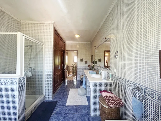 Moradia T4 para Venda em Oiã Foto 44