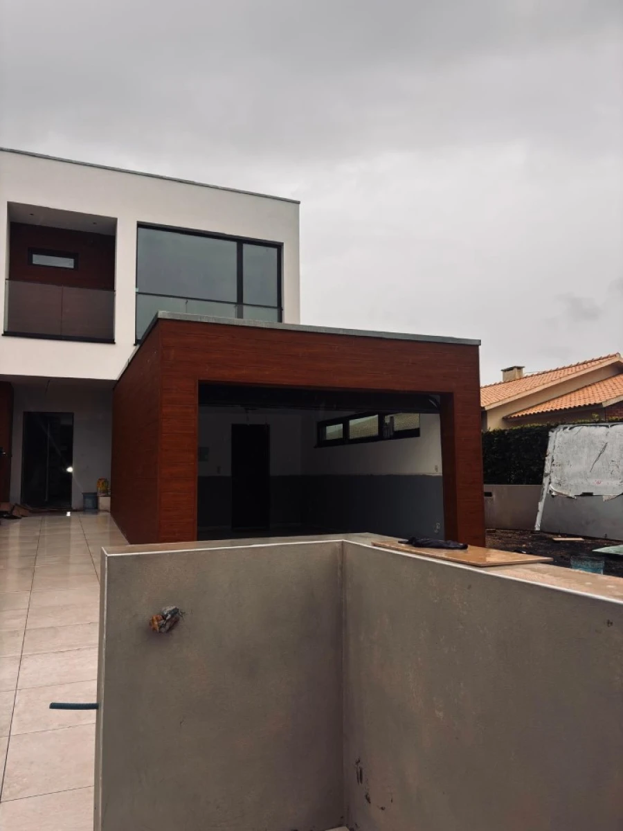 Moradia T4 para Venda em Aradas Foto 1