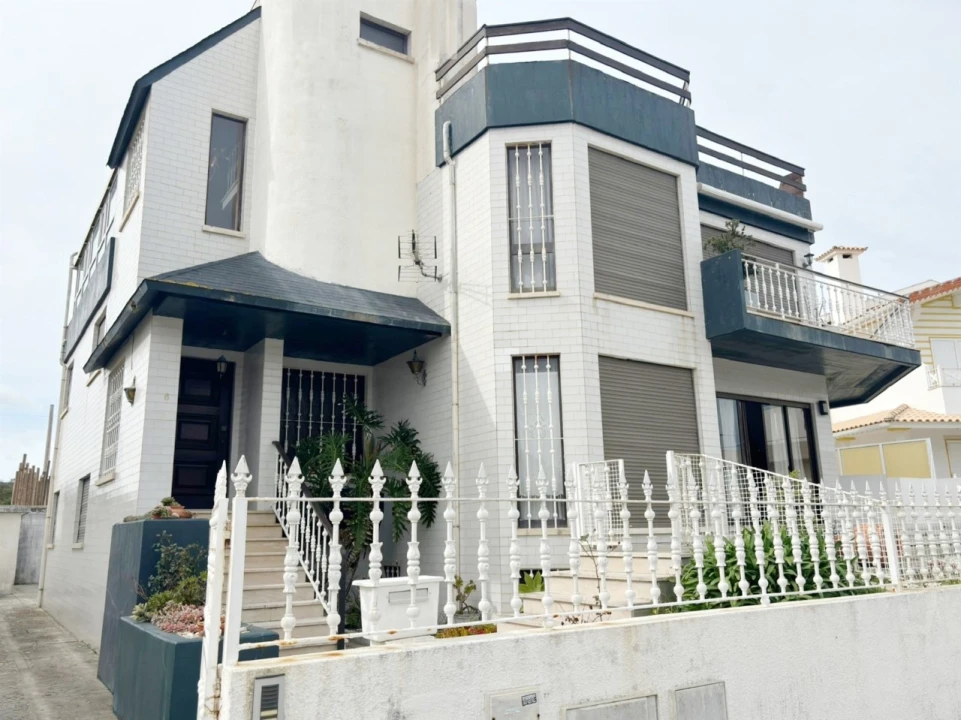 Moradia T7 para Venda em Gafanha da Encarnação Foto 1