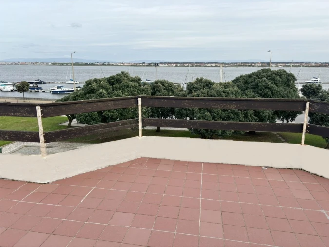 Moradia T7 para Venda em Gafanha da Encarnação Foto 17