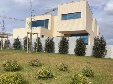 Moradia T5 para Venda em Esgueira