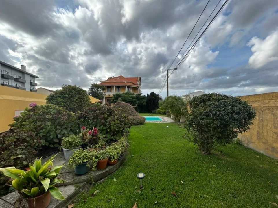 Moradia T7 para Venda em Esgueira Foto 13