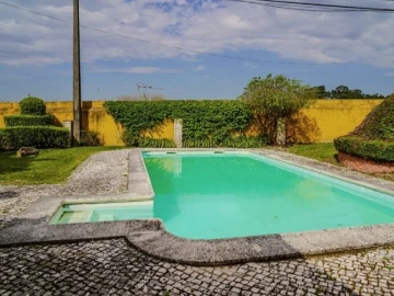 Moradia T7 para Venda em Esgueira