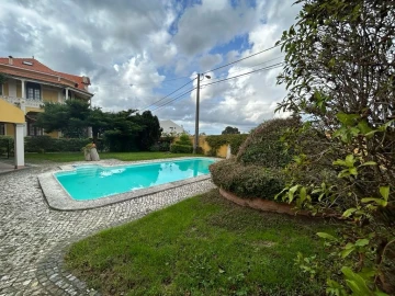 Moradia T7 para Venda em Esgueira