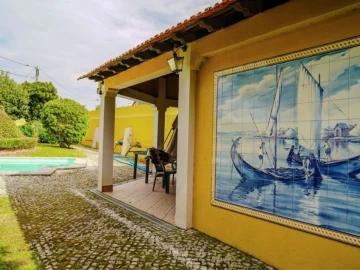 Moradia T7 para Venda em Esgueira
