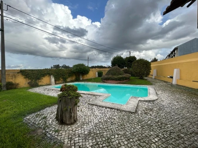 Moradia T7 para Venda em Esgueira Foto 12