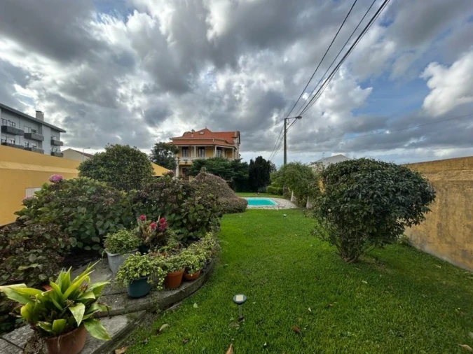 Moradia T7 para Venda em Esgueira Foto 13