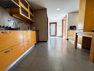 Moradia T5 para Venda em Esgueira
