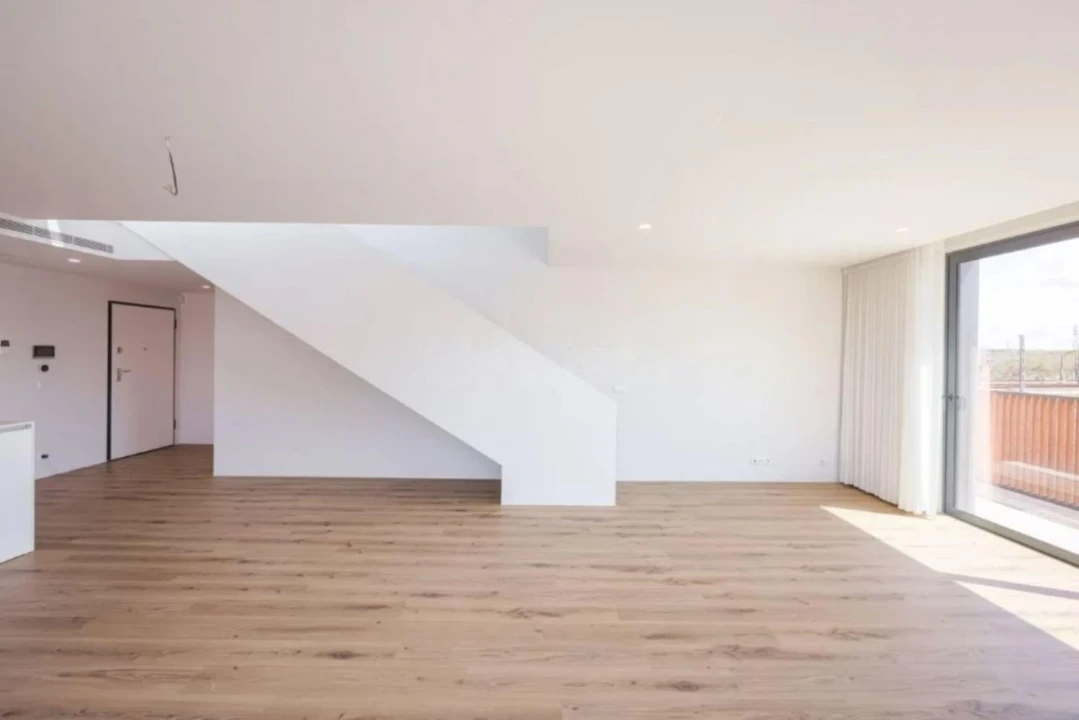 Apartamento T4 para Venda em Glória e Vera Cruz Foto 9