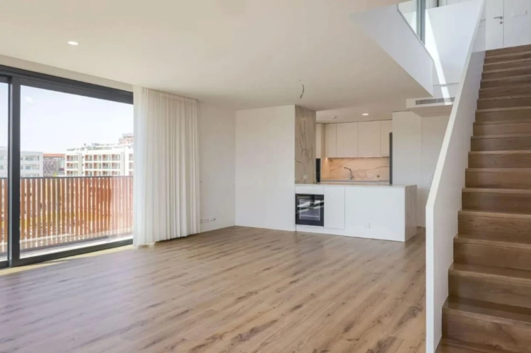 Apartamento T4 para Venda em Glória e Vera Cruz Foto 3