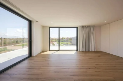 Apartamento T4 para Venda em Glória e Vera Cruz