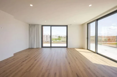 Apartamento T4 para Venda em Glória e Vera Cruz