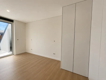 Apartamento T3 para Venda em Glória e Vera Cruz