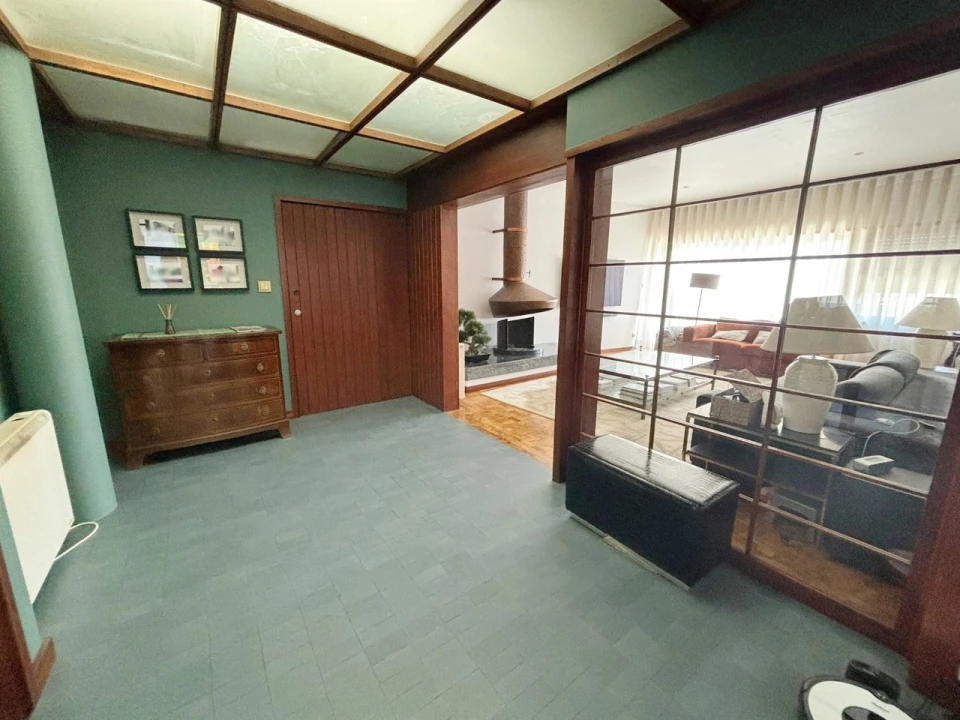 Apartamento T6 para Venda em Glória e Vera Cruz Foto 6