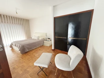 Apartamento T6 para Venda em Glória e Vera Cruz