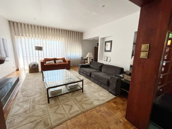Apartamento T6 para Venda em Glória e Vera Cruz Foto 11