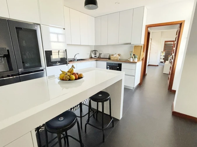 Apartamento T6 para Venda em Glória e Vera Cruz Foto 8