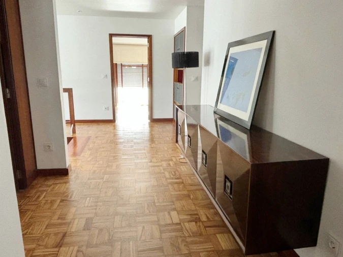 Apartamento T6 para Venda em Glória e Vera Cruz Foto 17