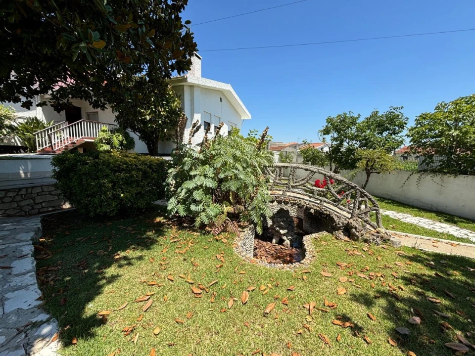 Moradia T5 para Venda em Oliveirinha Foto 5