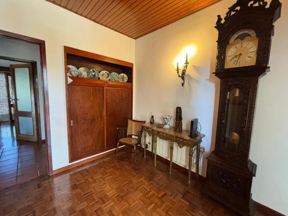 Moradia T5 para Venda em Oliveirinha Foto 9