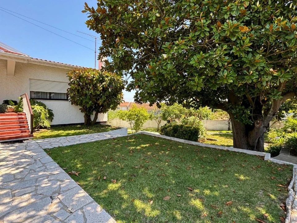 Moradia T5 para Venda em Oliveirinha Foto 26