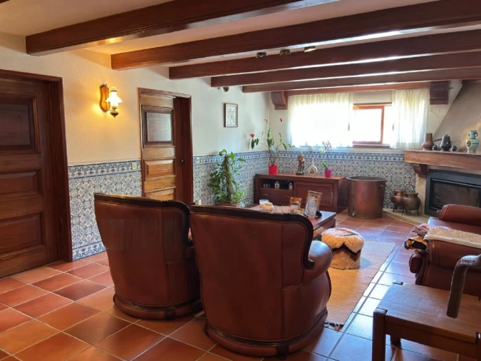 Moradia T6 para Venda em Oliveirinha Foto 2