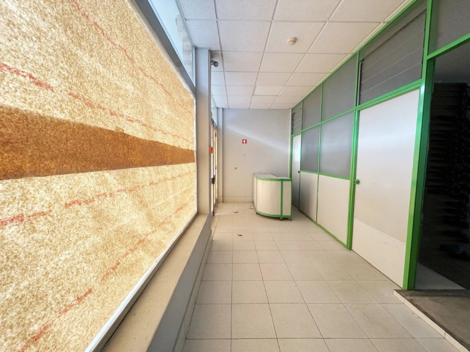 Loja para Venda em Esgueira Foto 1