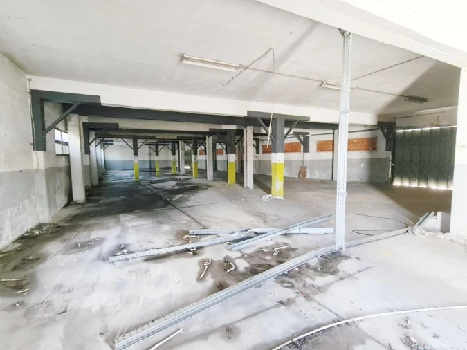 Armazém para Arrendamento em Aradas Foto 2