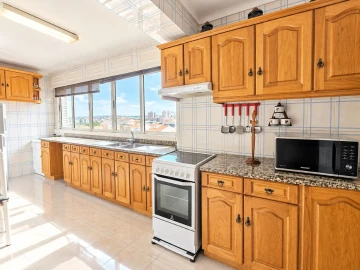 Apartamento T4 para Venda em Glória e Vera Cruz