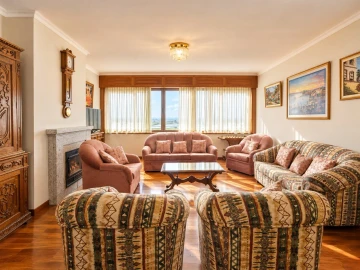 Apartamento T4 para Venda em Glória e Vera Cruz