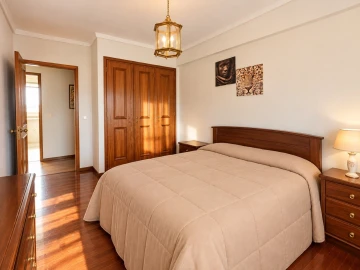 Apartamento T4 para Venda em Glória e Vera Cruz