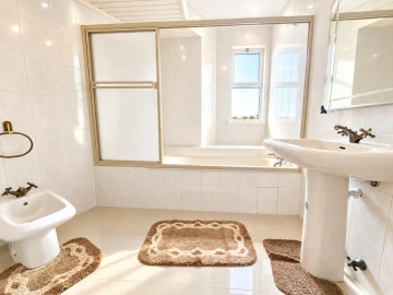Apartamento T4 para Venda em Glória e Vera Cruz