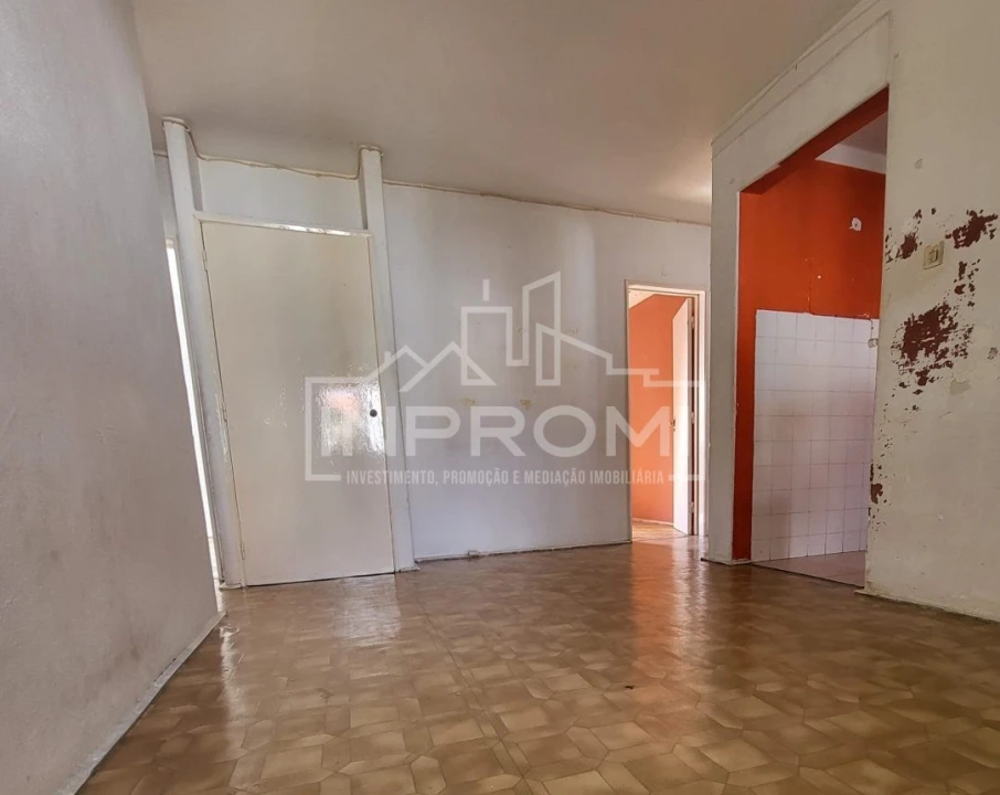 Apartamento T3 para Venda em Laranjeiro e Feijó Foto 2