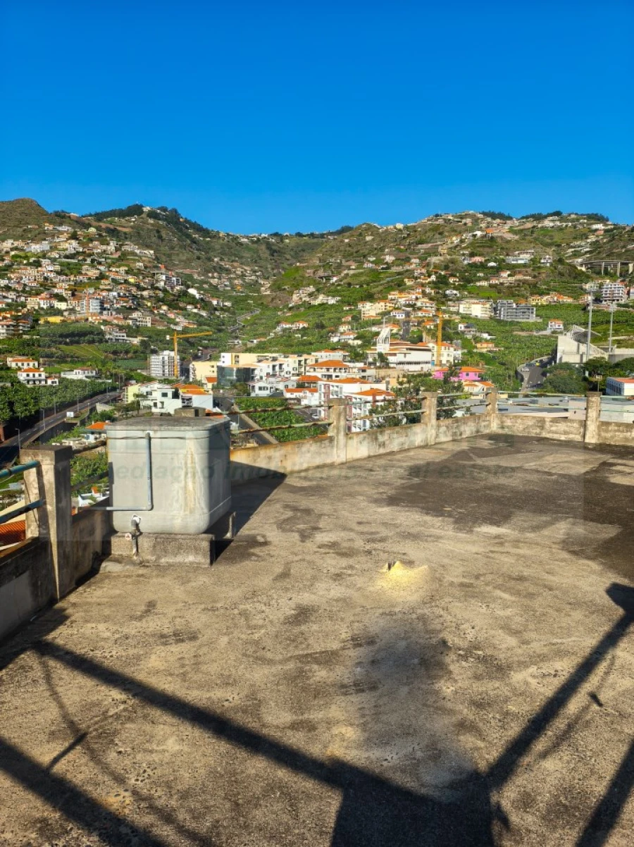 Apartamento T1 para Venda em Camara de Lobos Foto 7