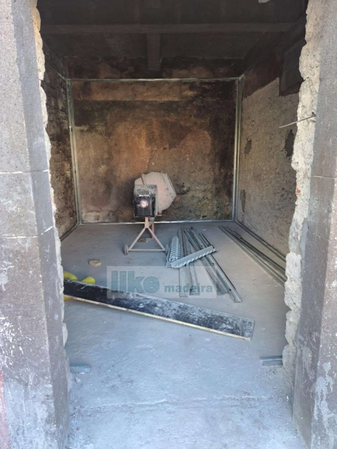 Apartamento T1 para Venda em Camara de Lobos Foto 38