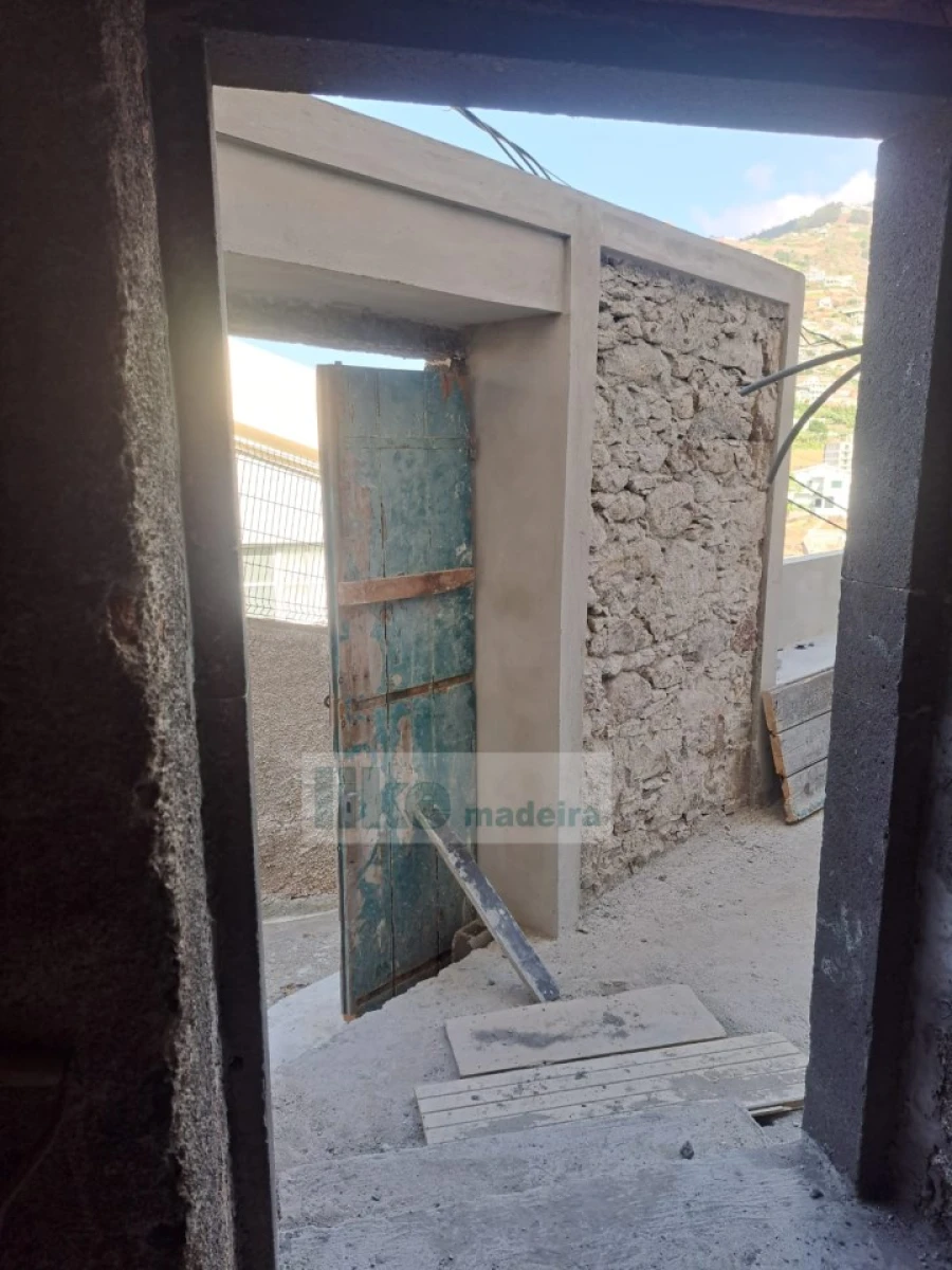 Apartamento T1 para Venda em Camara de Lobos Foto 35