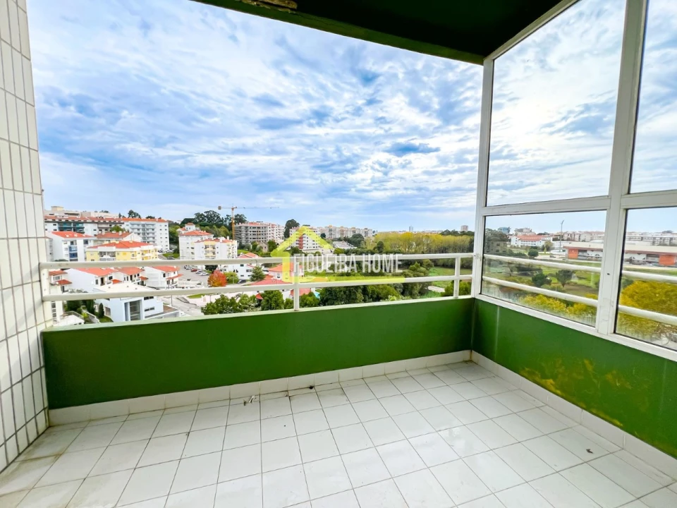Apartamento T2 para Venda em Tavarede Foto 6
